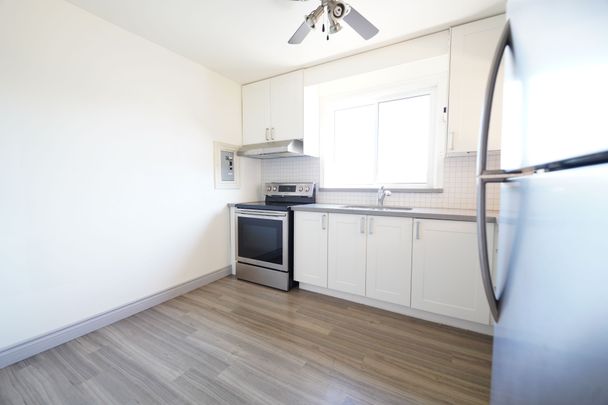 For Lease - 9 Mississauga Road Unit# Upper, Mississauga, Ontario - Photo 1