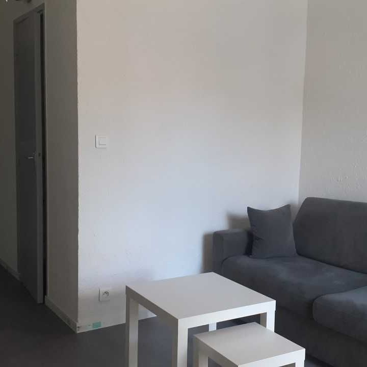 Location Appartement 1 pièce 20m² NIMES 30000 - Photo 1