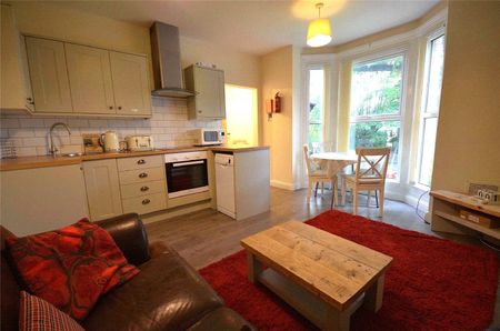 23 Clifton Avenue, Fallowfield, Manchester, Manchester, M14 6UD - Photo 2