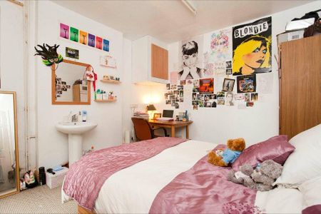 7 bedroom detached house to rent - Photo 4