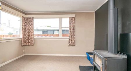 Upgraded Three Bedroom Home for Rent - Photo 3