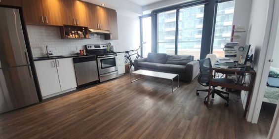 Appartement Montréal (Ville-Marie) À Louer - Photo 3