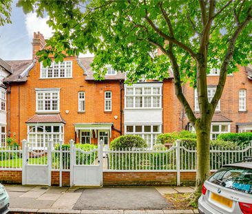 This is a beautifully finished and well proportioned Bedford Park House with a lovely large garden - Photo 1