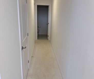 For Lease - 3210 Crystal Drive, Oakville, Ontario - Photo 5