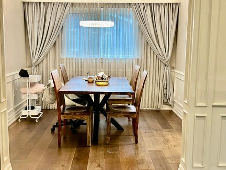 For Lease - 271 Lawson Street, Oakville, Ontario - Photo 2