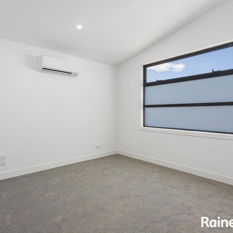 Sleek and Close to the Beach - Photo 1