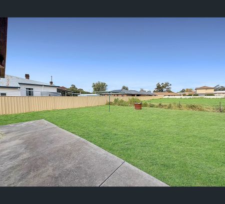 35 Wentworth Street, Gunnedah, NSW 2380 - Photo 3