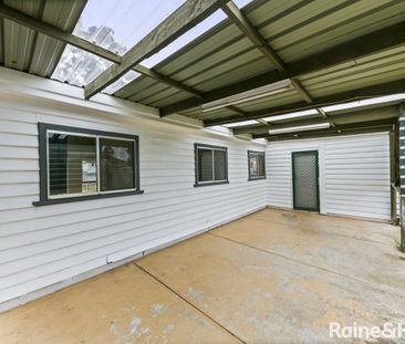 65 Leonard Avenue, St Albans, VIC 3021 - Photo 4