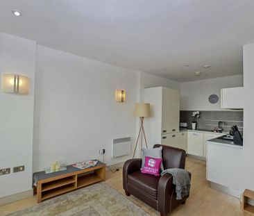 1 bedroom flat to rent - Photo 1