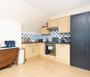 Studio to rent - Photo 3