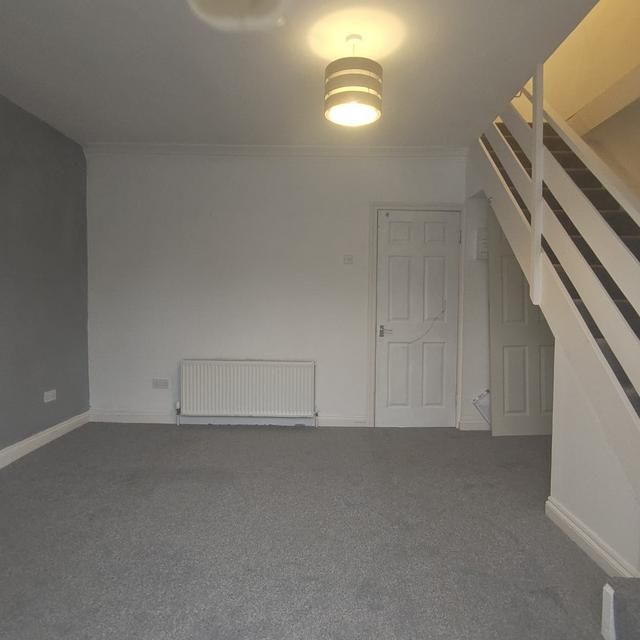 2 bedroom maisonette to rent - Photo 1