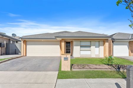 Beautiful home in great location - Photo 3