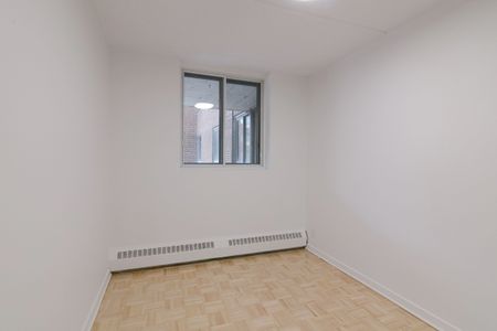 4800 Maisonneuve Blvd W - Photo 4
