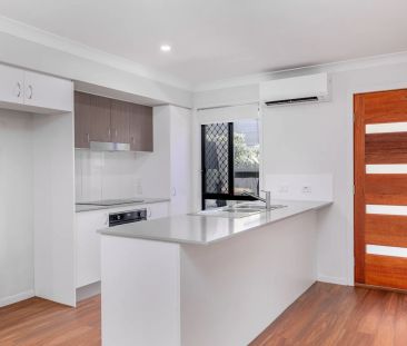 Four Bedroom Townhouse in sort after Mango Hill complex - Photo 4