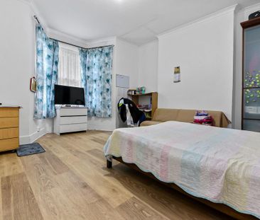 3 bedroom flat to rent - Photo 1