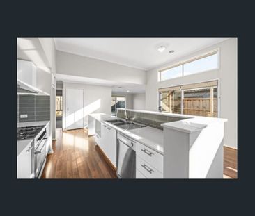 16 Rowling Street, Fraser Rise, Vic 3336 - Photo 4