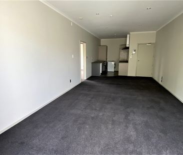 Two bedroom apartment close to the hospital - Photo 1