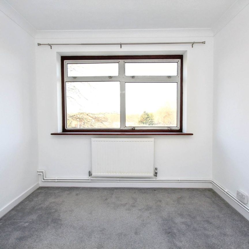 Westbury Court, Belsize Road - Photo 1