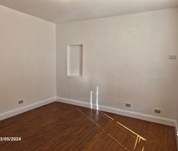 2 Bedroom Fully Furnished Property - Water, Electricity & Lawn mowi... - Photo 4