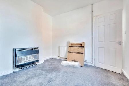 2 bedroom end of terrace house to rent - Photo 5