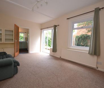 2 bedroom Flat To Let - Photo 2