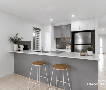 COSY & CLOSE TO EVERYTHING - YARRABILBA - Photo 4