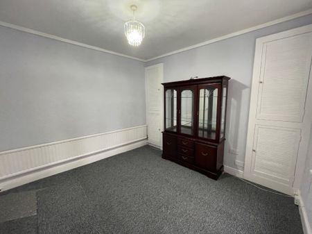 Bath Rd, Swansea, SA6 - Photo 4