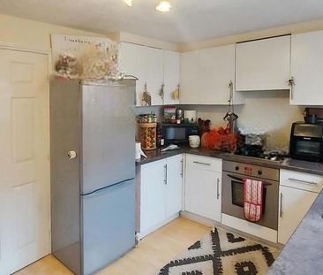 2 bedroom mews to rent - Photo 5