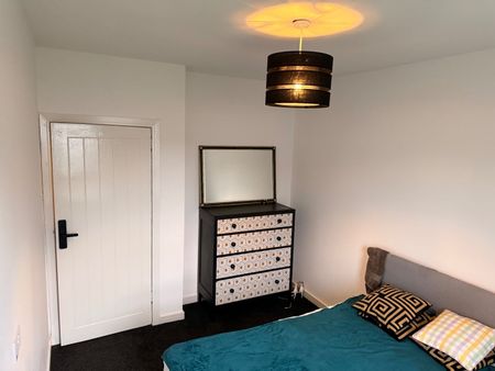 3 Bed Flat, Househillwood Crescent, G53 - Photo 4