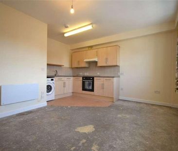 Godwin Court, Swindon, Wiltshire, SN1 - Photo 4