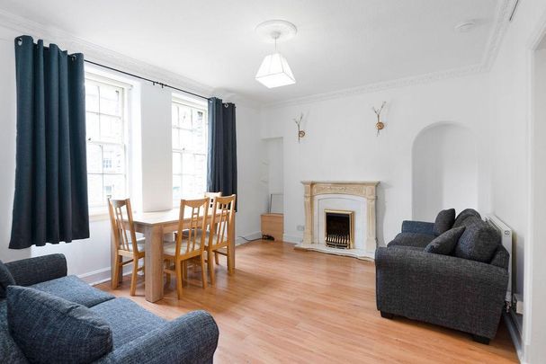 3 bedroom flat to rent - Photo 1
