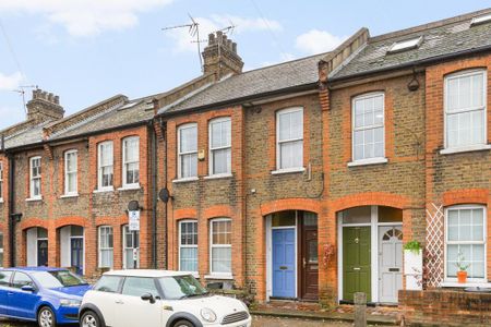 2 bedroom maisonette to rent - Photo 4