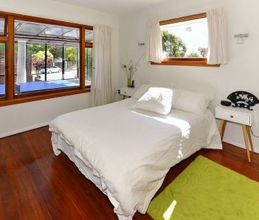 Charming 4BR Home in Bryndwr - Photo 4