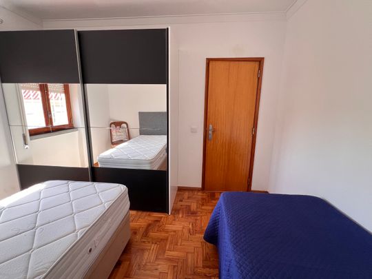 Moradia T2 com Quintal em São Domingos de Rana - Photo 1