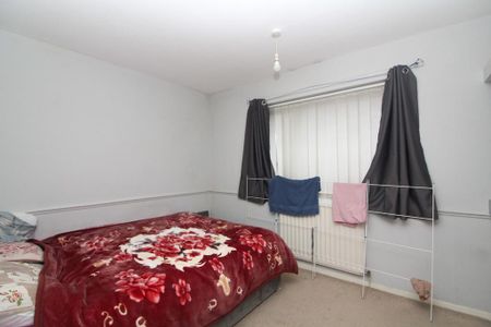 2 bedroom semi-detached house to rent - Photo 3