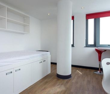 Studio to rent - Photo 6
