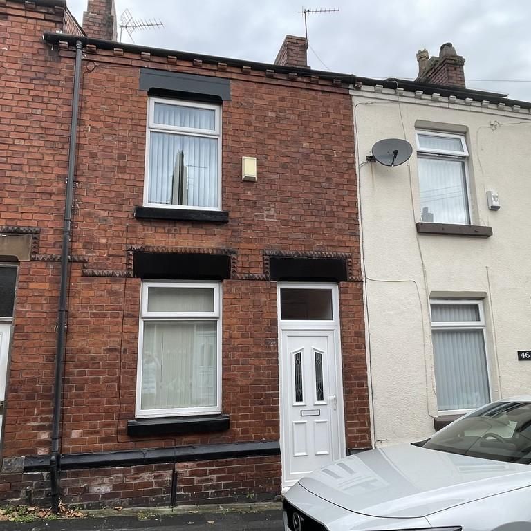 2 bedroom terraced house to rent - Photo 1