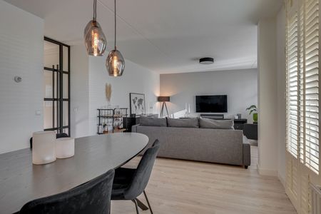 Appartement te huur: Stationsweg 8 5611 BX Eindhoven - Photo 2