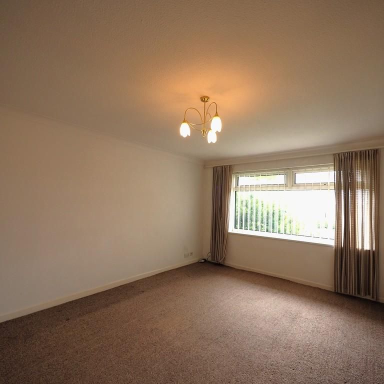 2 bedroom semi-detached bungalow to rent - Photo 1