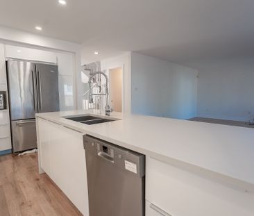 For Lease - 28 Chartwell Avenue, South of Baseline to Knoxdale, Ont... - Photo 5