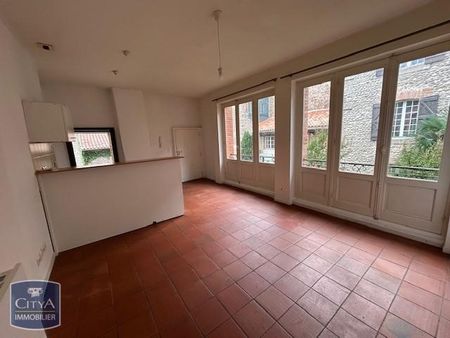 Location Appartement 2 pièces 40m² PAMIERS 09100 - Photo 2