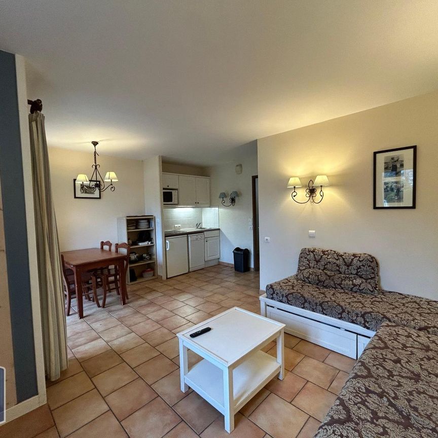 Location Appartement 2 pièces 42m² DEAUVILLE 14800 - Photo 1