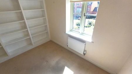 2 bedroom flat to rent - Photo 3