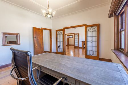 Prestigious location - Photo 2