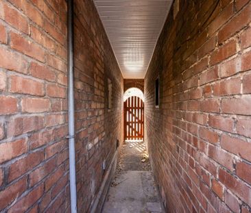 3 bedroom terraced house to rent - Photo 5