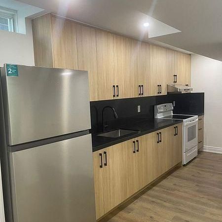 15 Mendoza Drive #Basement - Photo 1