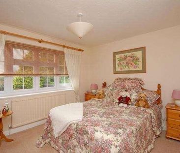 Lamborough Hill, Wootton, OX13 - Photo 1