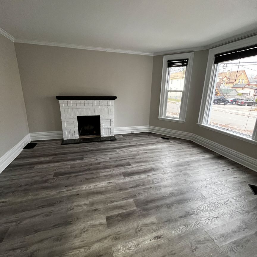 For Lease - 461 Ontario Street Unit# Main, London East, Ontario - Photo 1