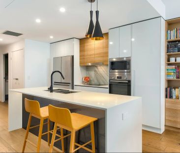 Spacious Ground-Floor Apartment with Private Courtyard - Photo 4