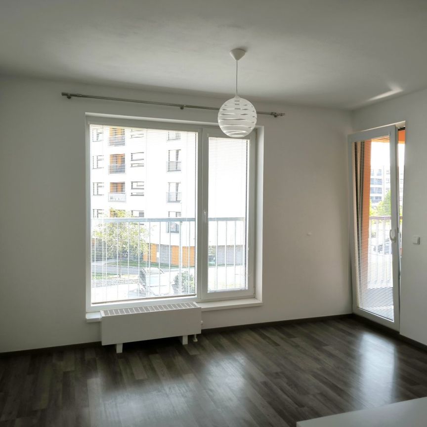 Pronájem bytu 2+kk • 48 m² bez realitkyJindřicha Bubeníčka, Praha - Uhříněves - Photo 1